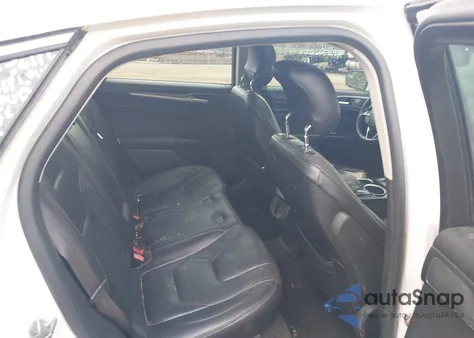 2014 Ford Fusion Titanium z USA, uszkodzony, nr VIN 3FA6P0K91ER146373